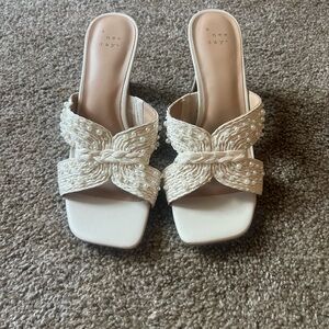 Women’s 3in pearl heels